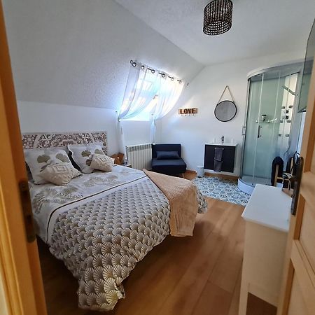 Chez Malia Bed & Breakfast Saint-Nicolas-des-Motets Eksteriør bilde